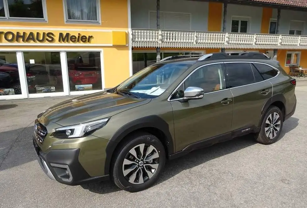 Photo 1 : Subaru Outback 2024 Essence