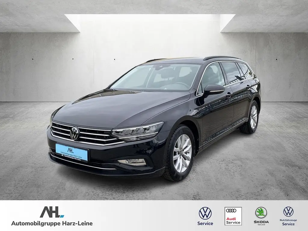 Photo 1 : Volkswagen Passat 2022 Essence