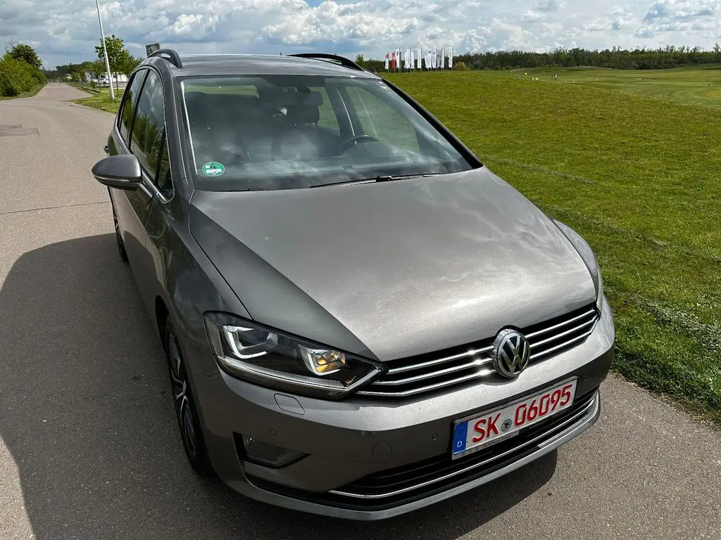 Photo 1 : Volkswagen Golf 2015 Petrol