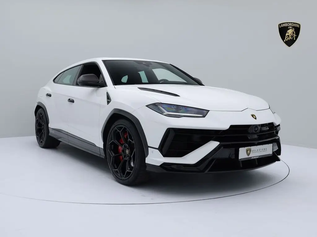 Photo 1 : Lamborghini Urus 2023 Essence