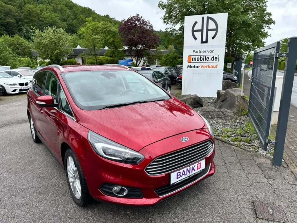 Photo 1 : Ford S-max 2018 Essence