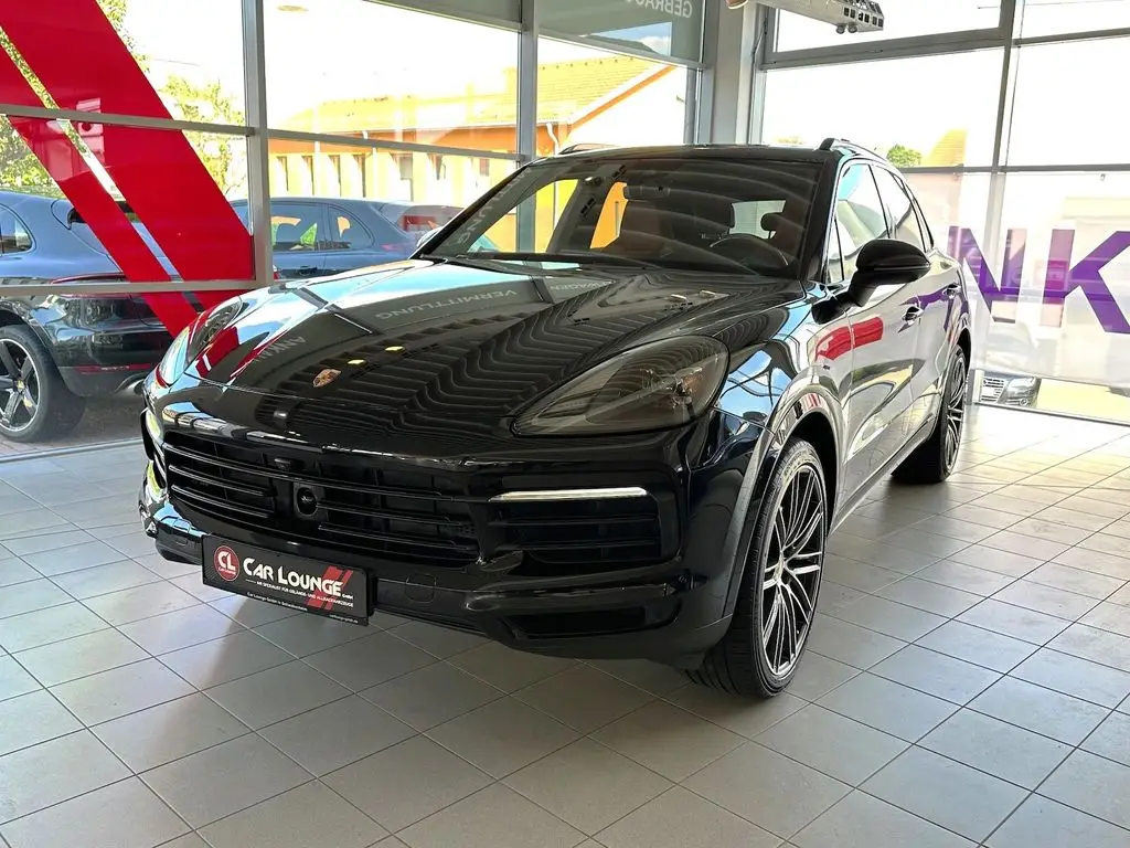 Photo 1 : Porsche Cayenne 2019 Essence