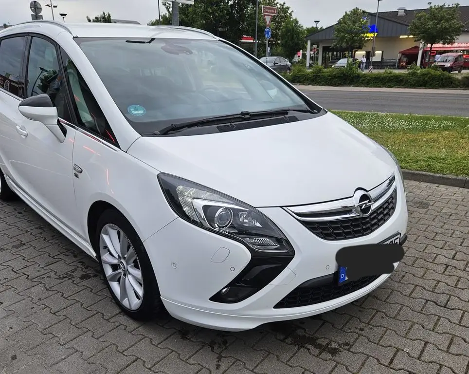 Photo 1 : Opel Zafira 2016 Diesel