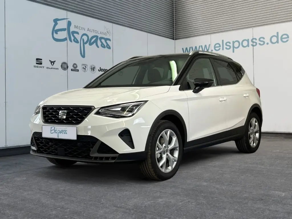 Photo 1 : Seat Arona 2024 Petrol