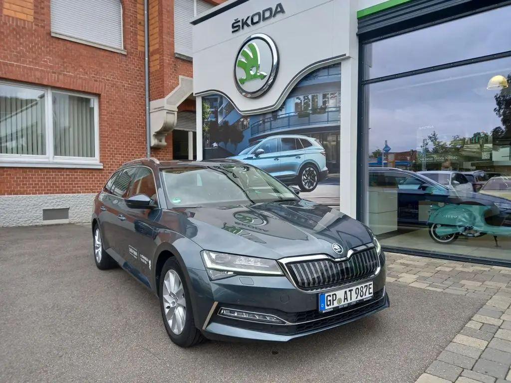 Photo 1 : Skoda Superb 2021 Hybrid