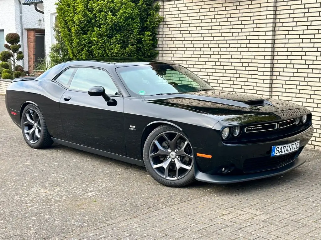 Photo 1 : Dodge Challenger 2018 Petrol