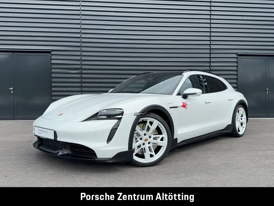 Photo 1 : Porsche Taycan 2021 Not specified