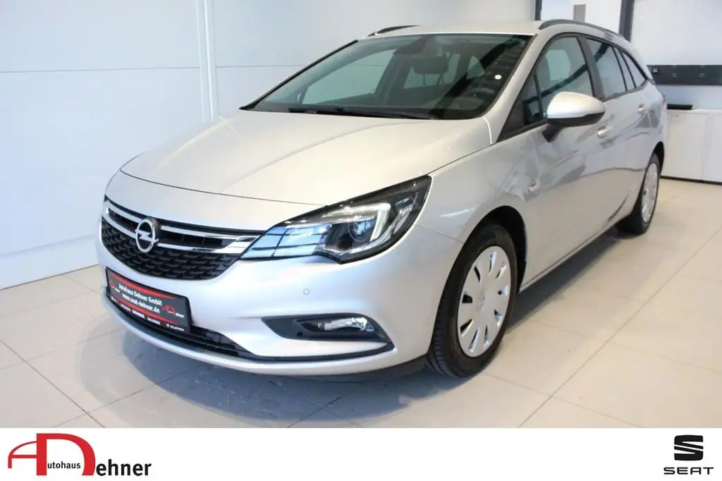 Photo 1 : Opel Astra 2019 Petrol