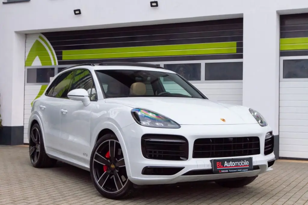 Photo 1 : Porsche Cayenne 2021 Essence