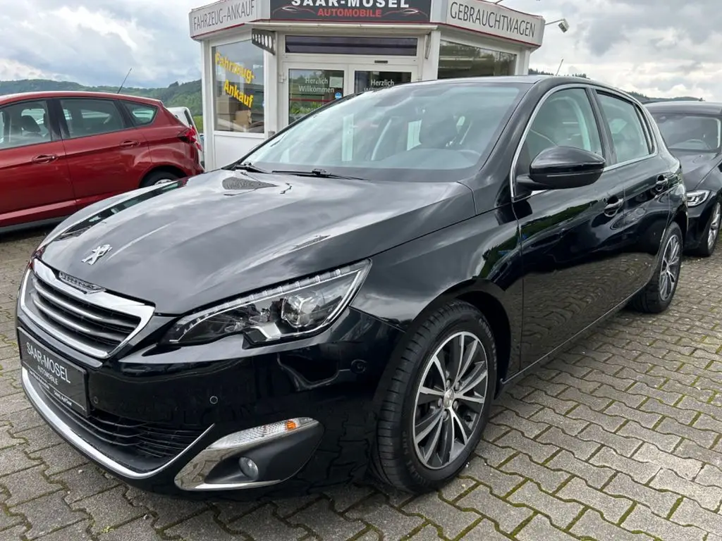 Photo 1 : Peugeot 308 2016 Petrol