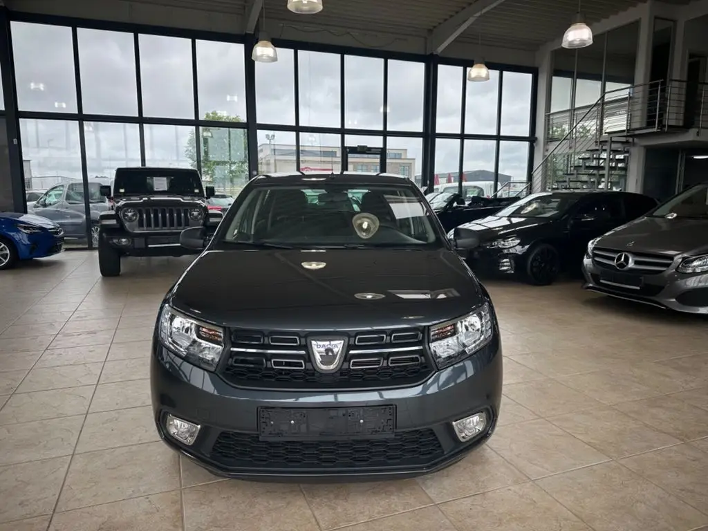 Photo 1 : Dacia Sandero 2018 Petrol