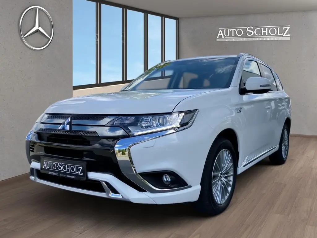 Photo 1 : Mitsubishi Outlander 2020 Essence