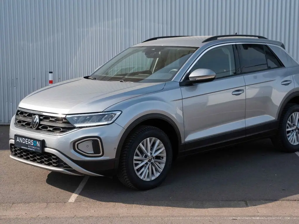 Photo 1 : Volkswagen T-roc 2022 Essence