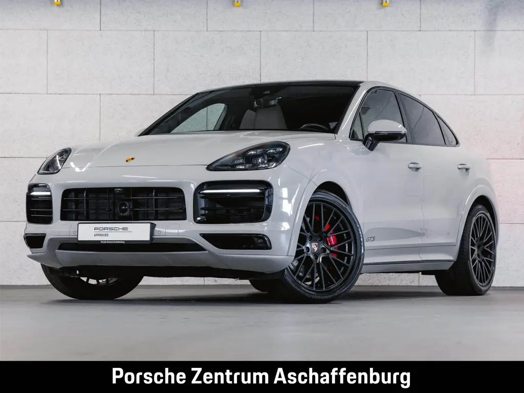 Photo 1 : Porsche Cayenne 2022 Petrol