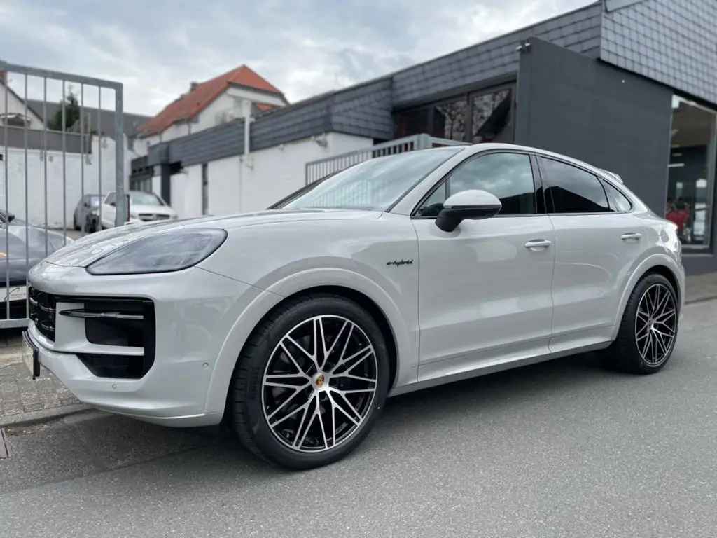 Photo 1 : Porsche Cayenne 2024 Hybrid