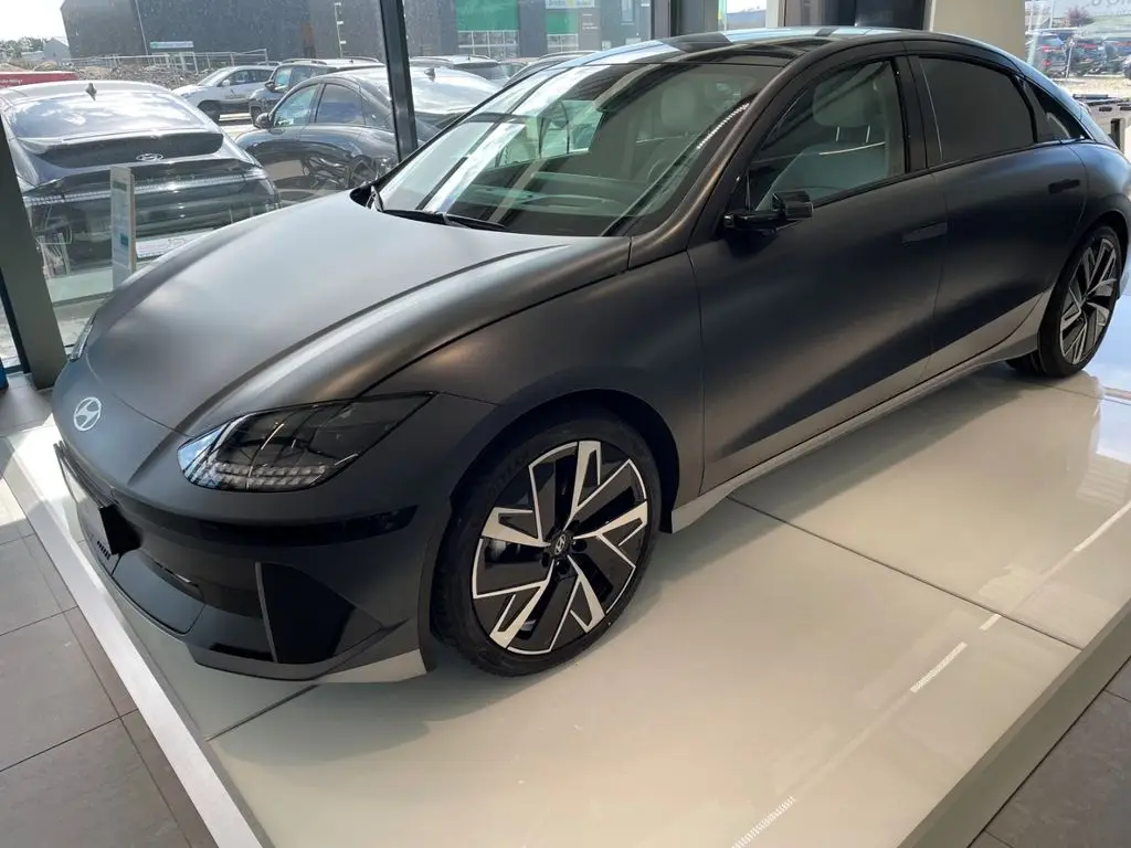 Photo 1 : Hyundai Ioniq 2023 Non renseigné