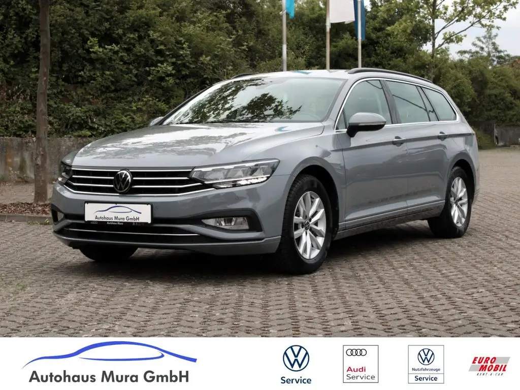 Photo 1 : Volkswagen Passat 2022 Petrol