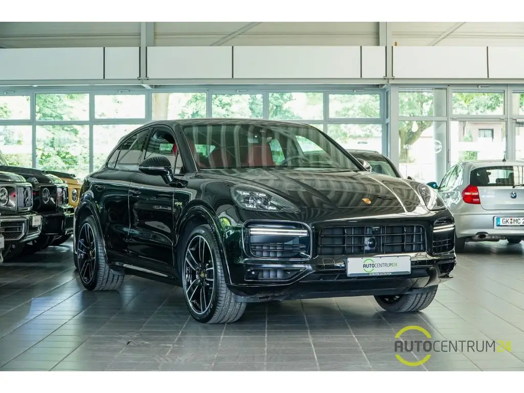 Photo 1 : Porsche Cayenne 2023 Hybrid