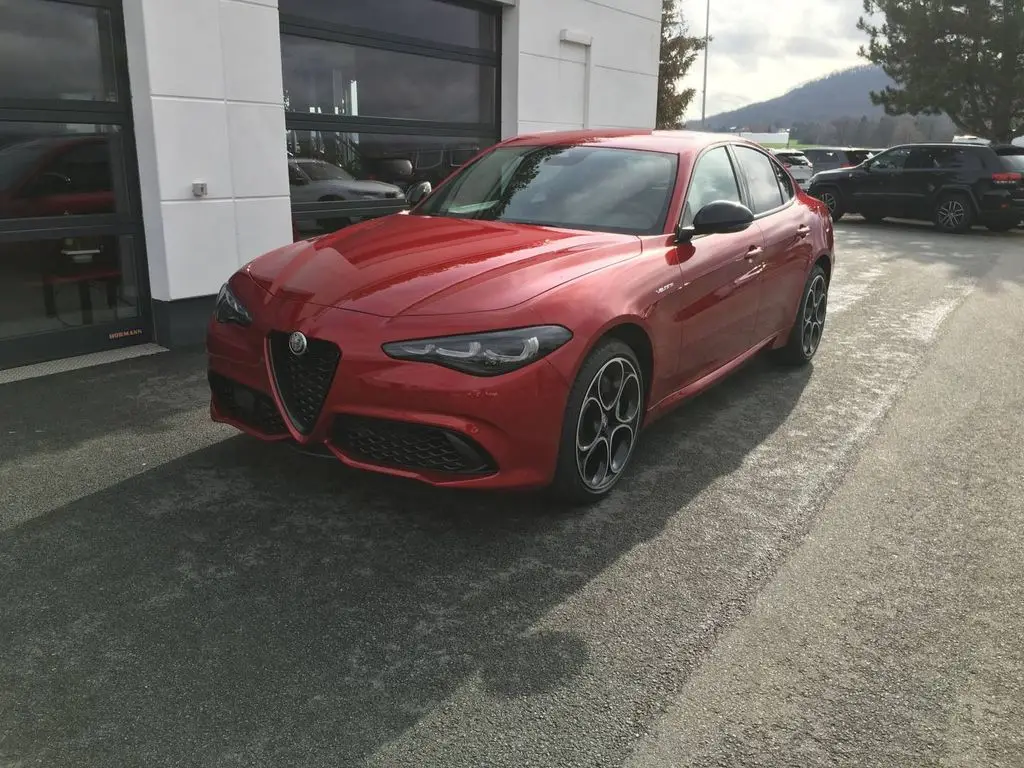 Photo 1 : Alfa Romeo Giulia 2023 Petrol