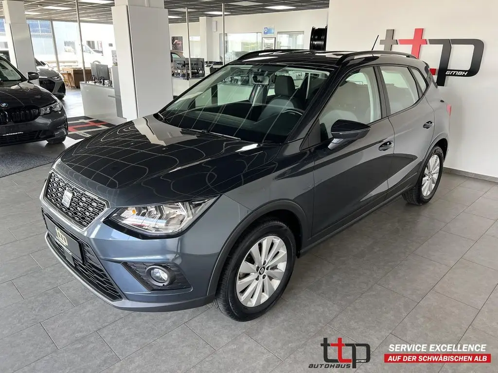 Photo 1 : Seat Arona 2021 Essence