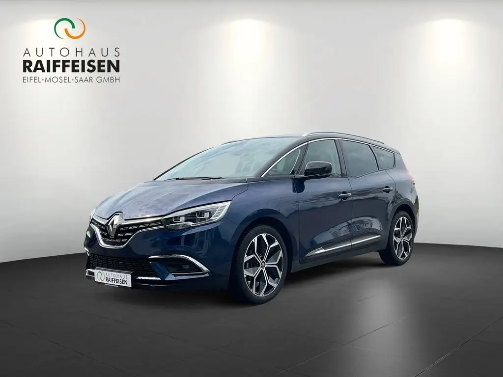 Photo 1 : Renault Grand Scenic 2022 Essence