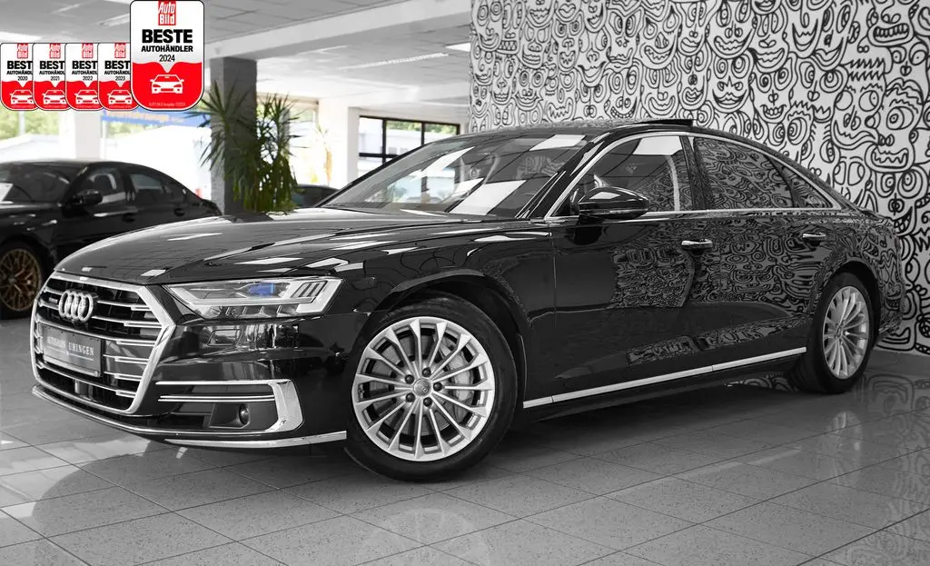 Photo 1 : Audi A8 2019 Petrol