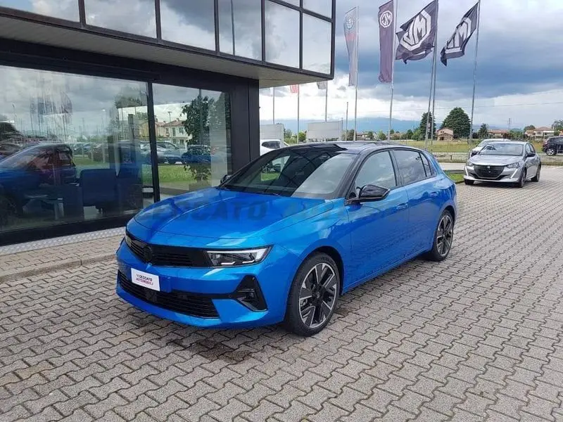 Photo 1 : Opel Astra 2023 Non renseigné