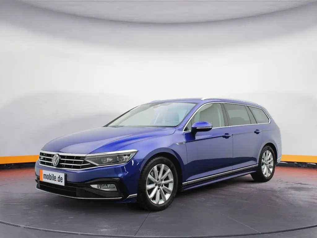 Photo 1 : Volkswagen Passat 2023 Petrol