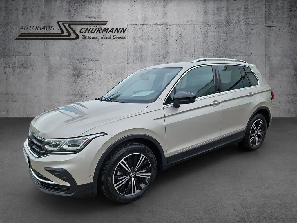 Photo 1 : Volkswagen Tiguan 2023 Essence