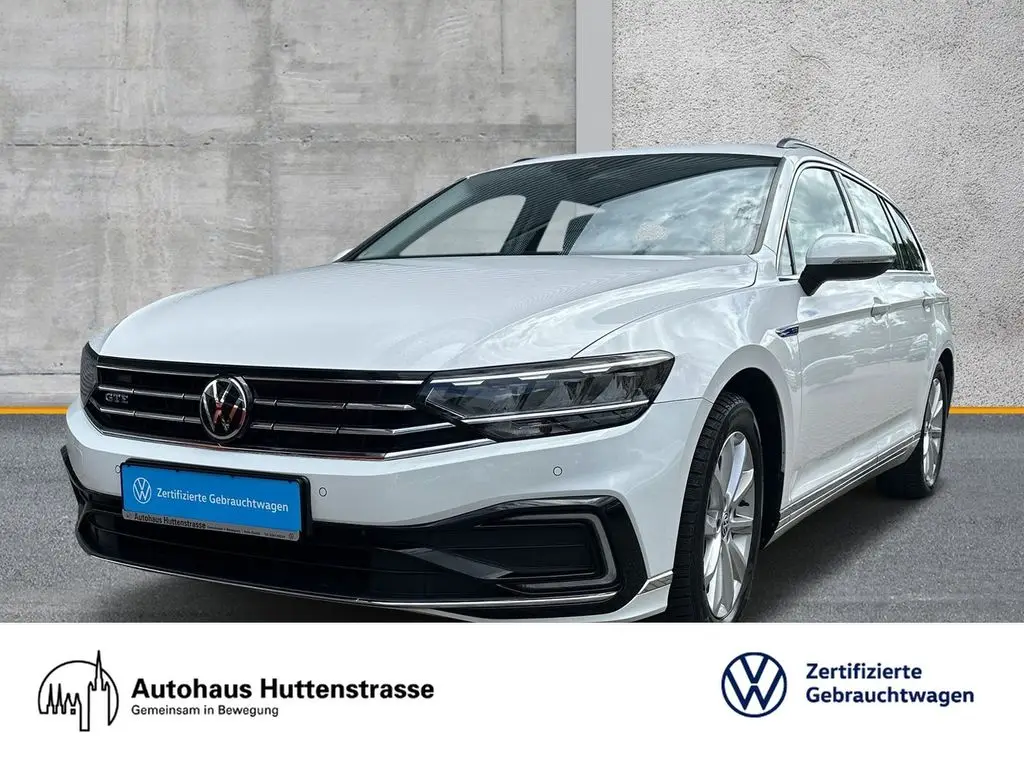 Photo 1 : Volkswagen Passat 2021 Hybrid