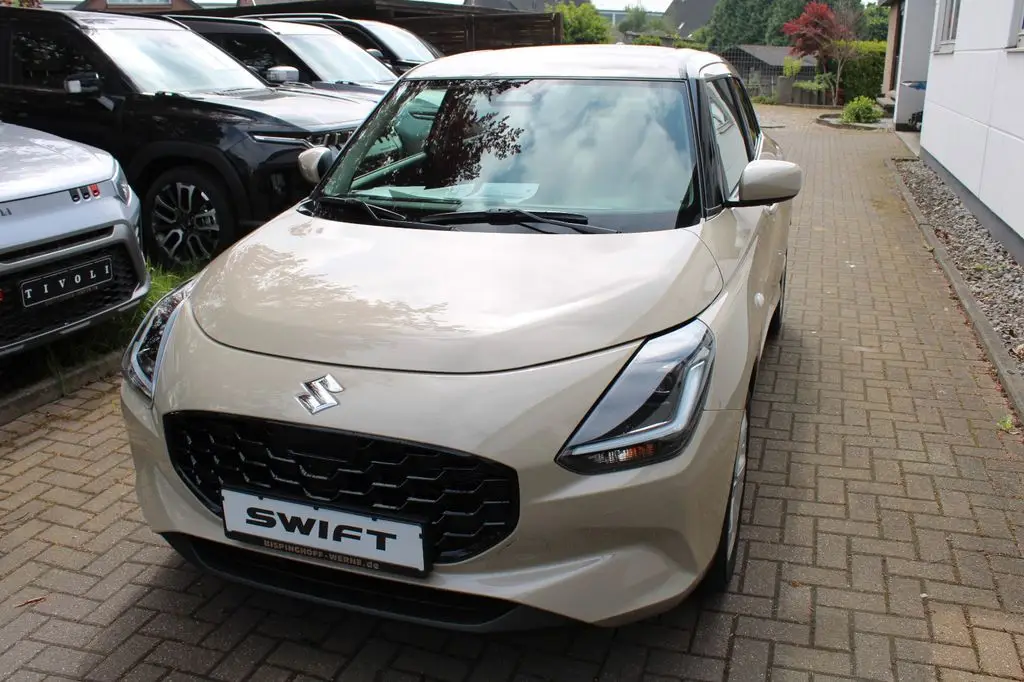 Photo 1 : Suzuki Swift 2024 Petrol