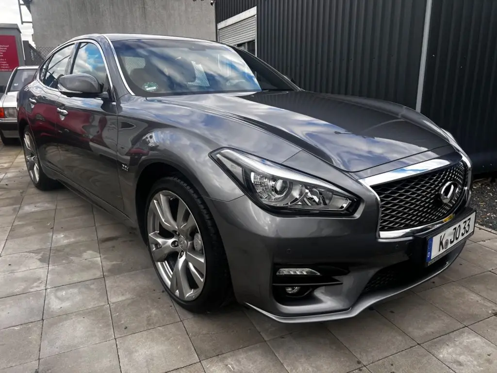 Photo 1 : Infiniti Q70 2016 Diesel