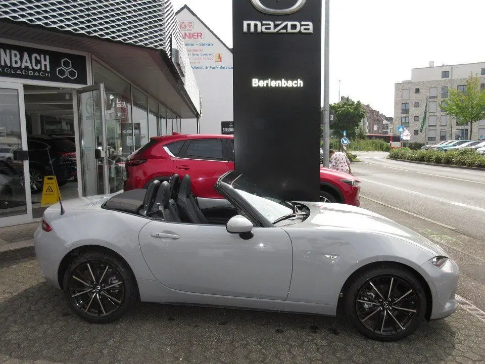 Photo 1 : Mazda Mx-5 2024 Petrol