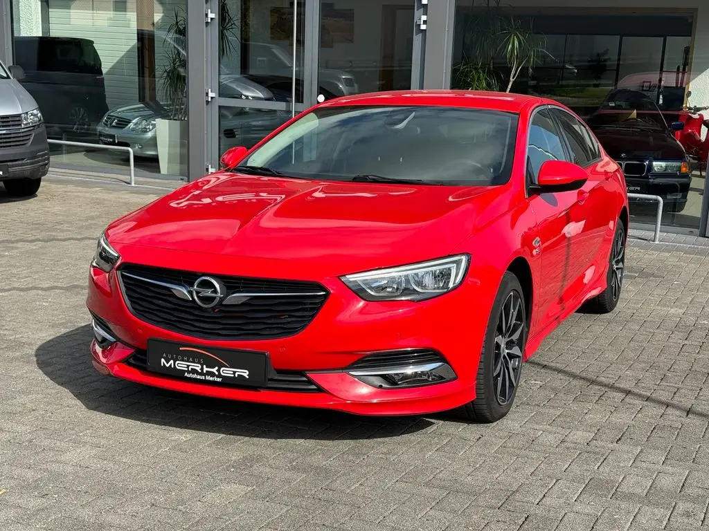 Photo 1 : Opel Insignia 2018 Diesel