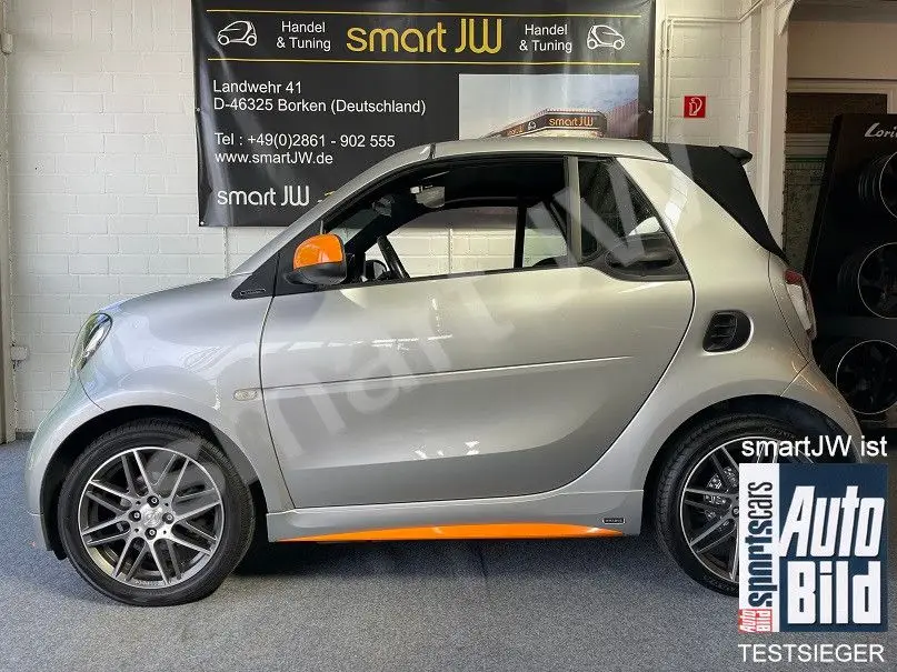 Photo 1 : Smart Fortwo 2017 Petrol