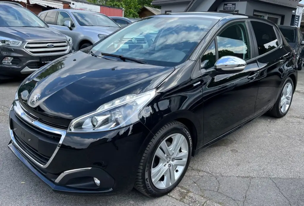 Photo 1 : Peugeot 208 2018 Petrol