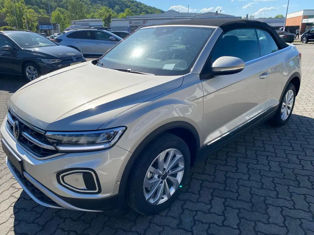 Photo 1 : Volkswagen T-roc 2022 Petrol