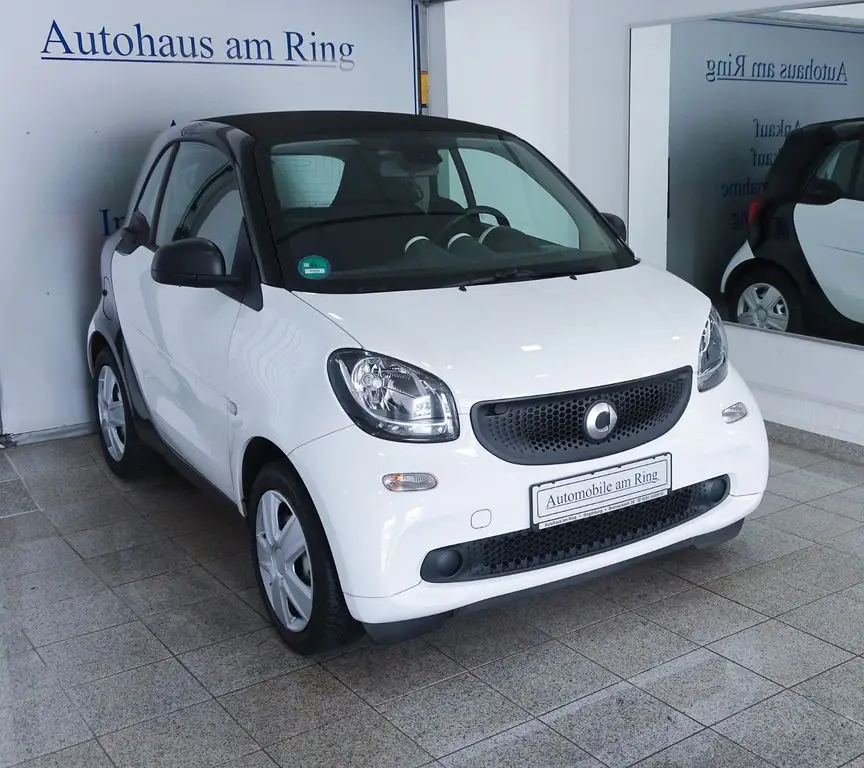 Photo 1 : Smart Fortwo 2019 Petrol