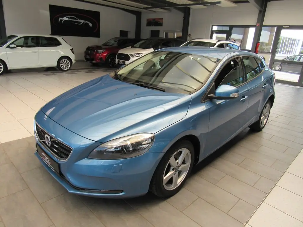 Photo 1 : Volvo V40 2015 Essence