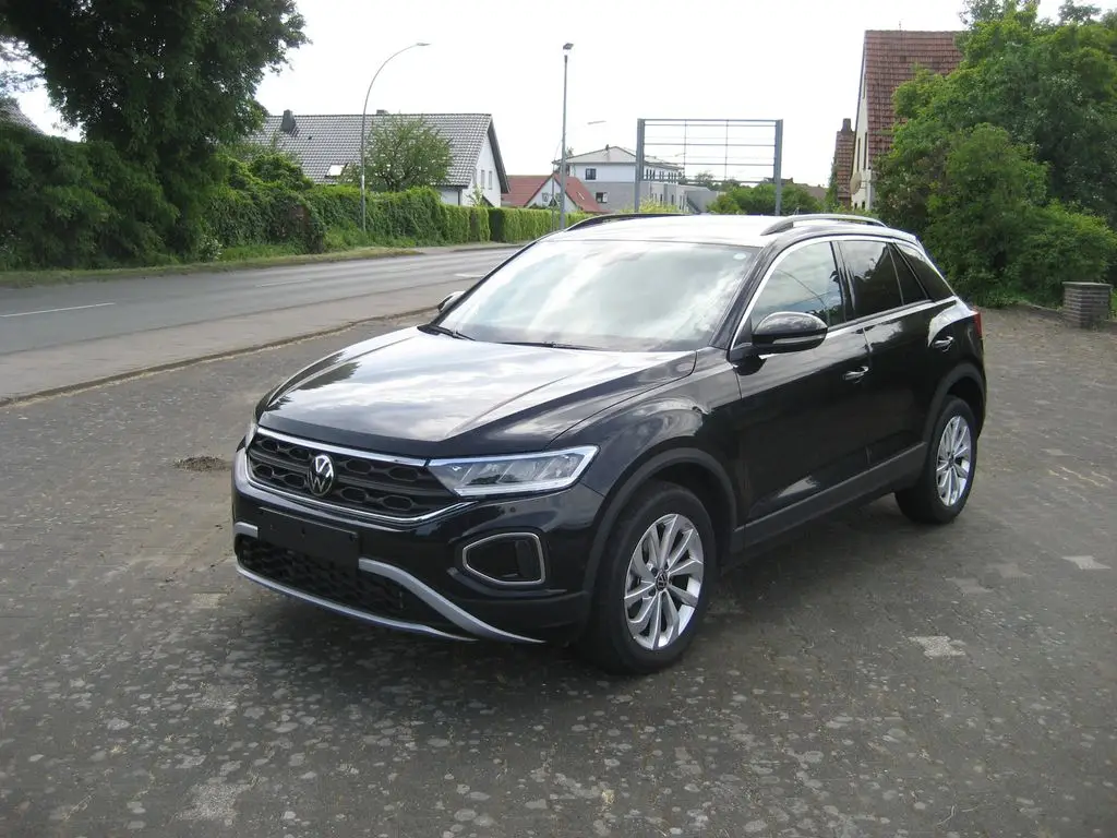 Photo 1 : Volkswagen T-roc 2023 Essence