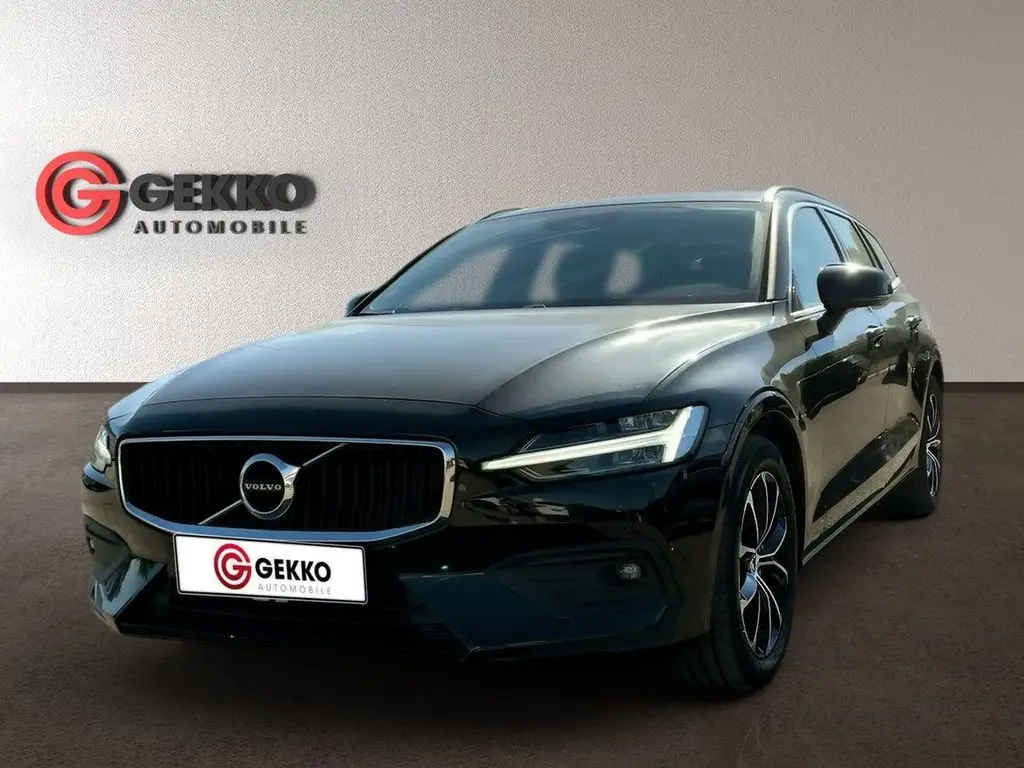 Photo 1 : Volvo V60 2021 Essence