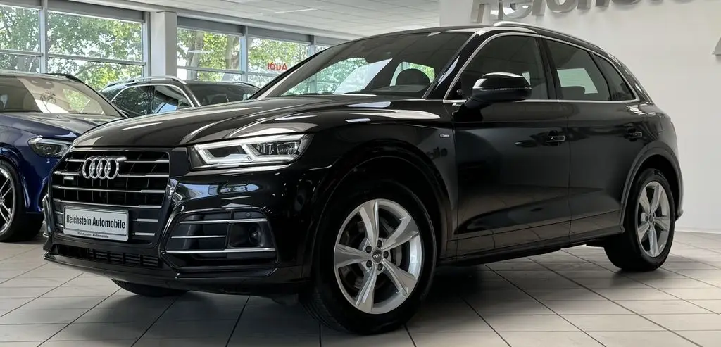 Photo 1 : Audi Q5 2020 Hybride