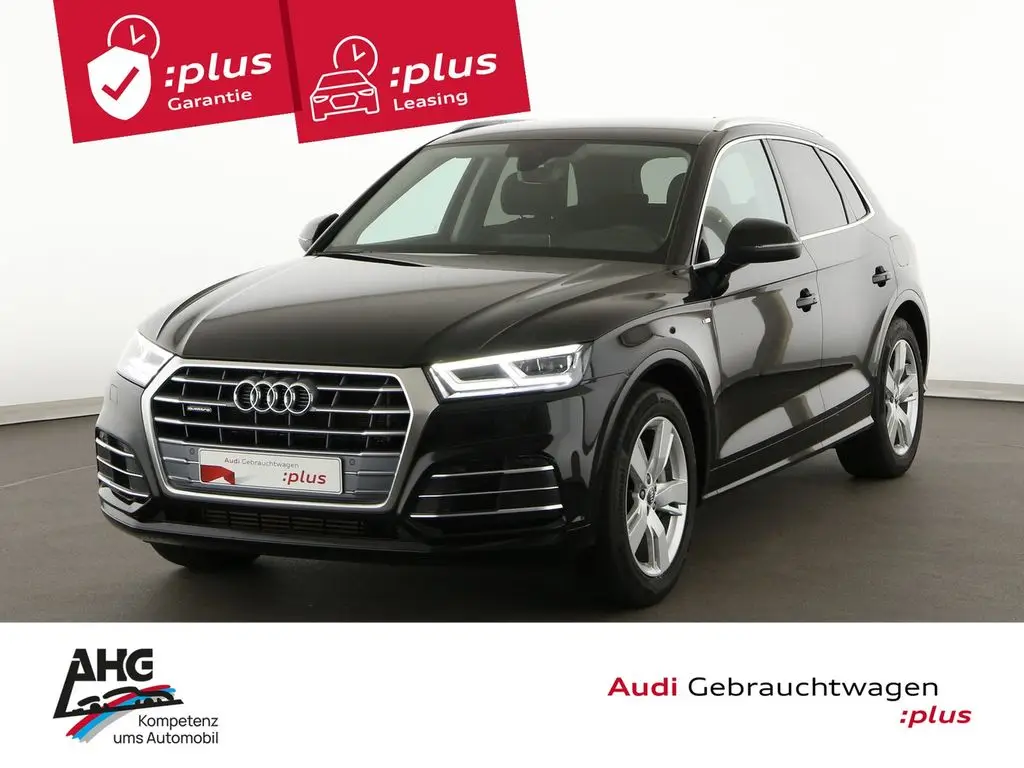 Photo 1 : Audi Q5 2020 Hybride