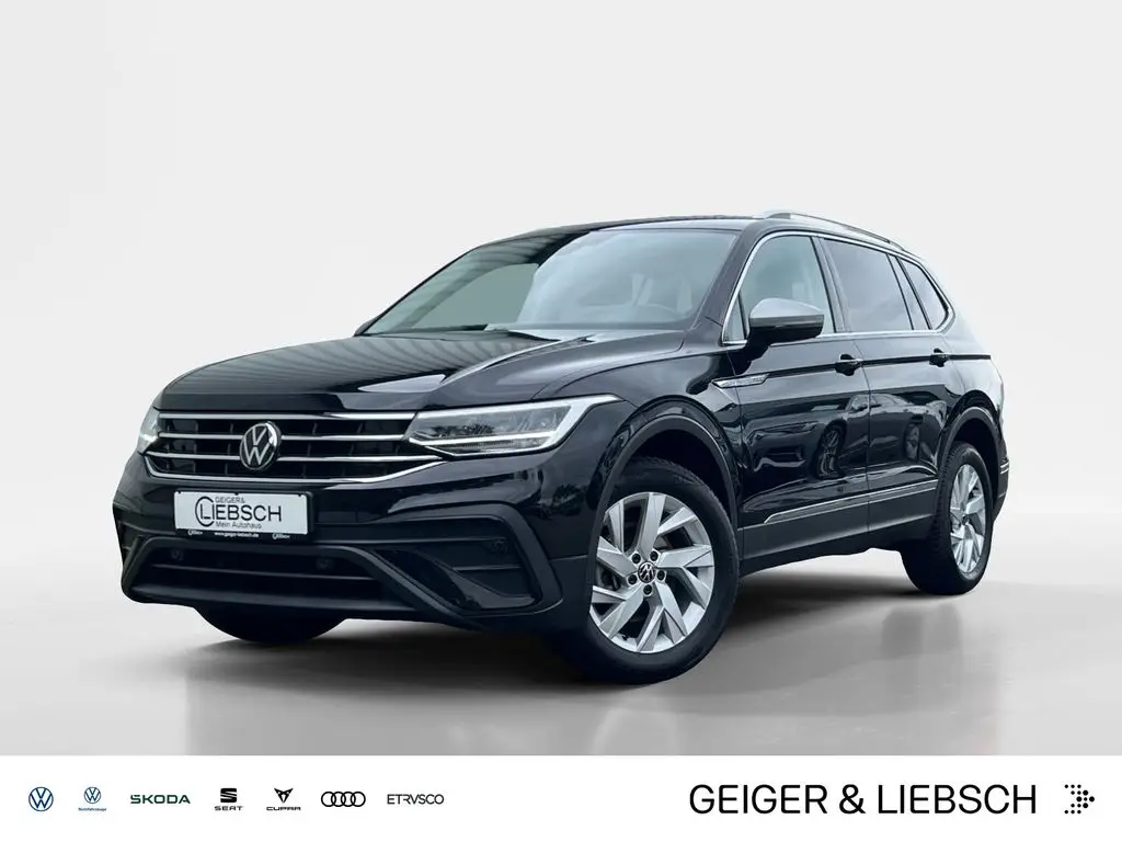 Photo 1 : Volkswagen Tiguan 2023 Essence