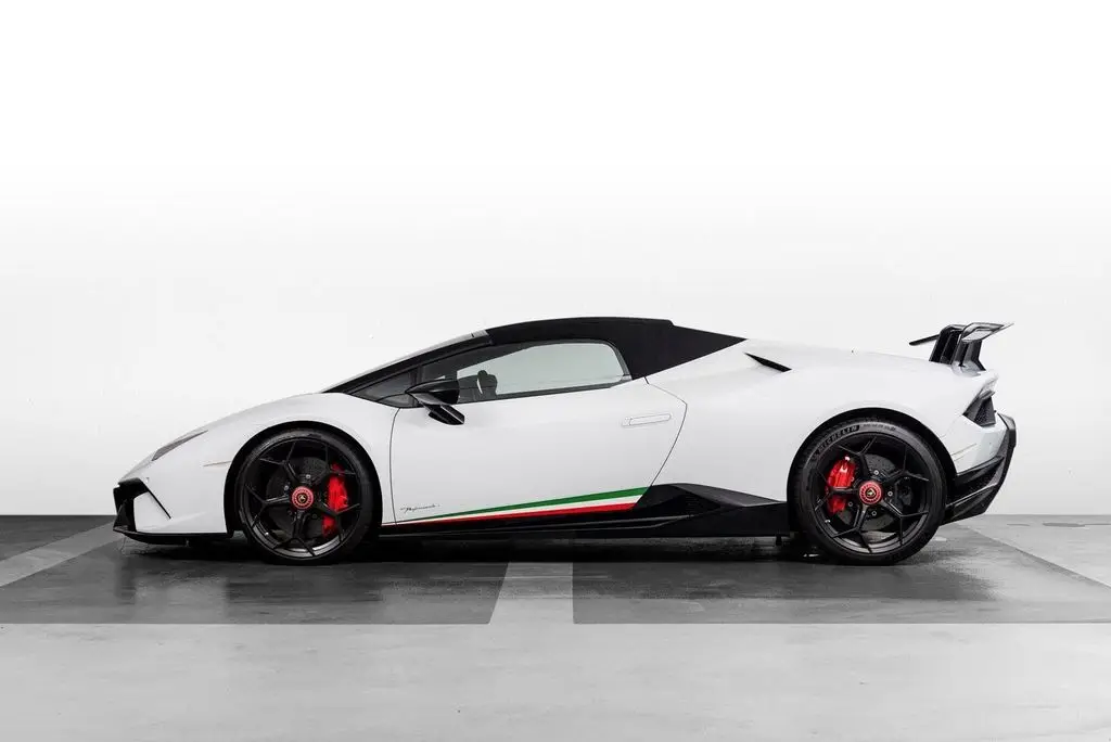 Photo 1 : Lamborghini Huracan 2019 Essence