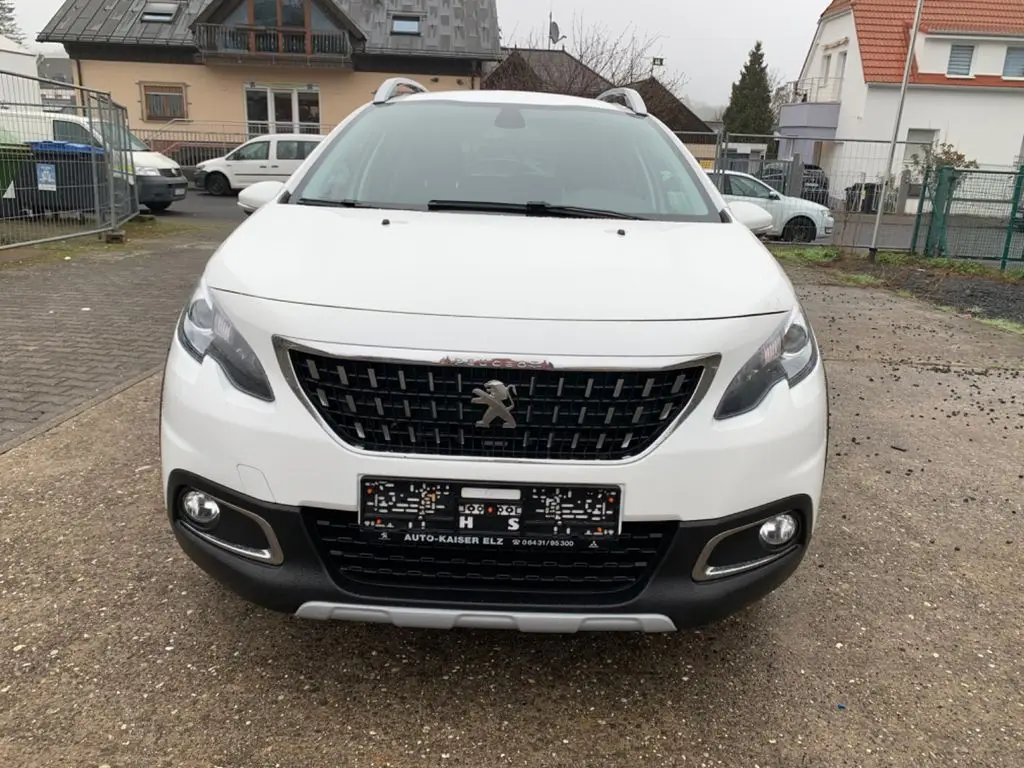 Photo 1 : Peugeot 2008 2018 Essence