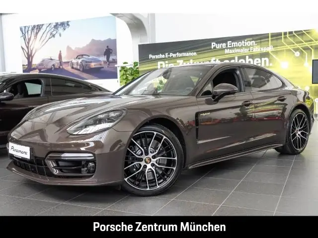 Photo 1 : Porsche Panamera 2023 Hybride