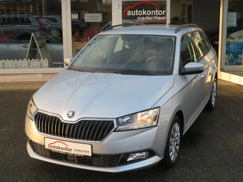 Photo 1 : Skoda Fabia 2021 Essence