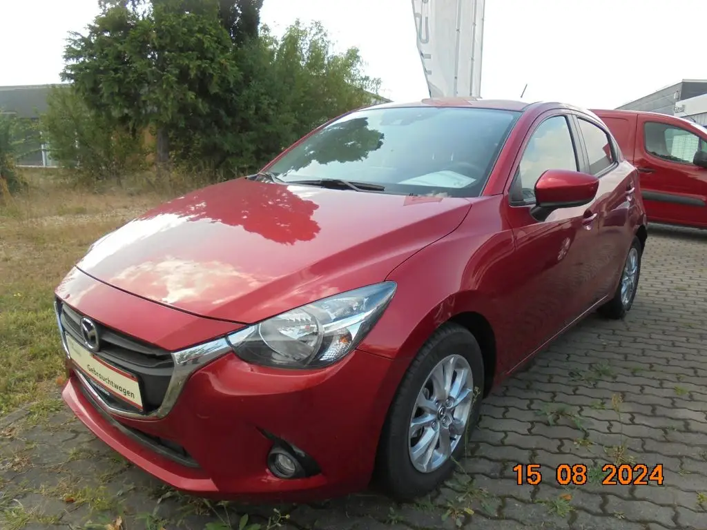 Photo 1 : Mazda 2 2015 Petrol