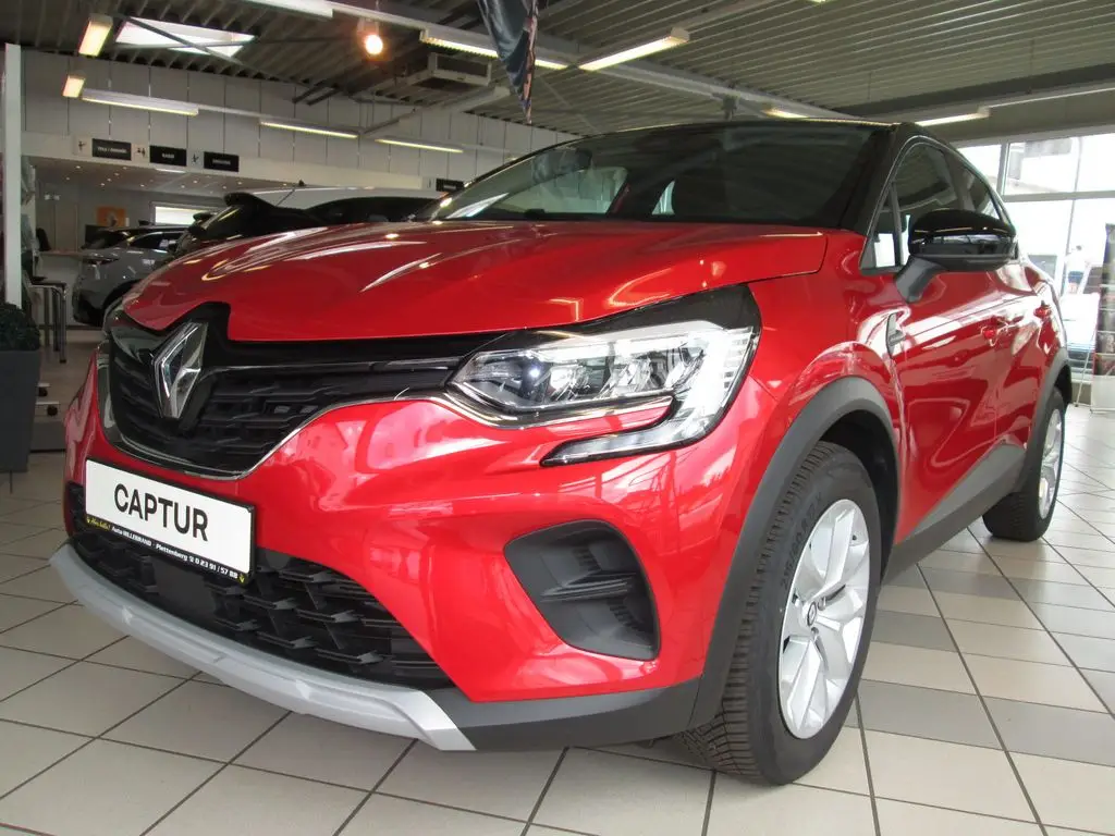 Photo 1 : Renault Captur 2023 Petrol